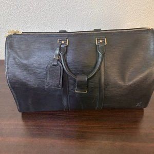 Mens Louis Vuitton carrying bag